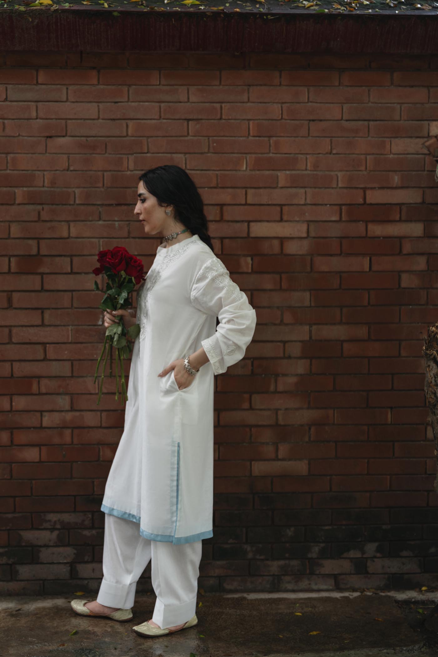 Andro Embroidered Linen Kurta Set
