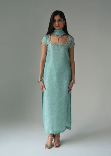 Aqua Long Silhouette