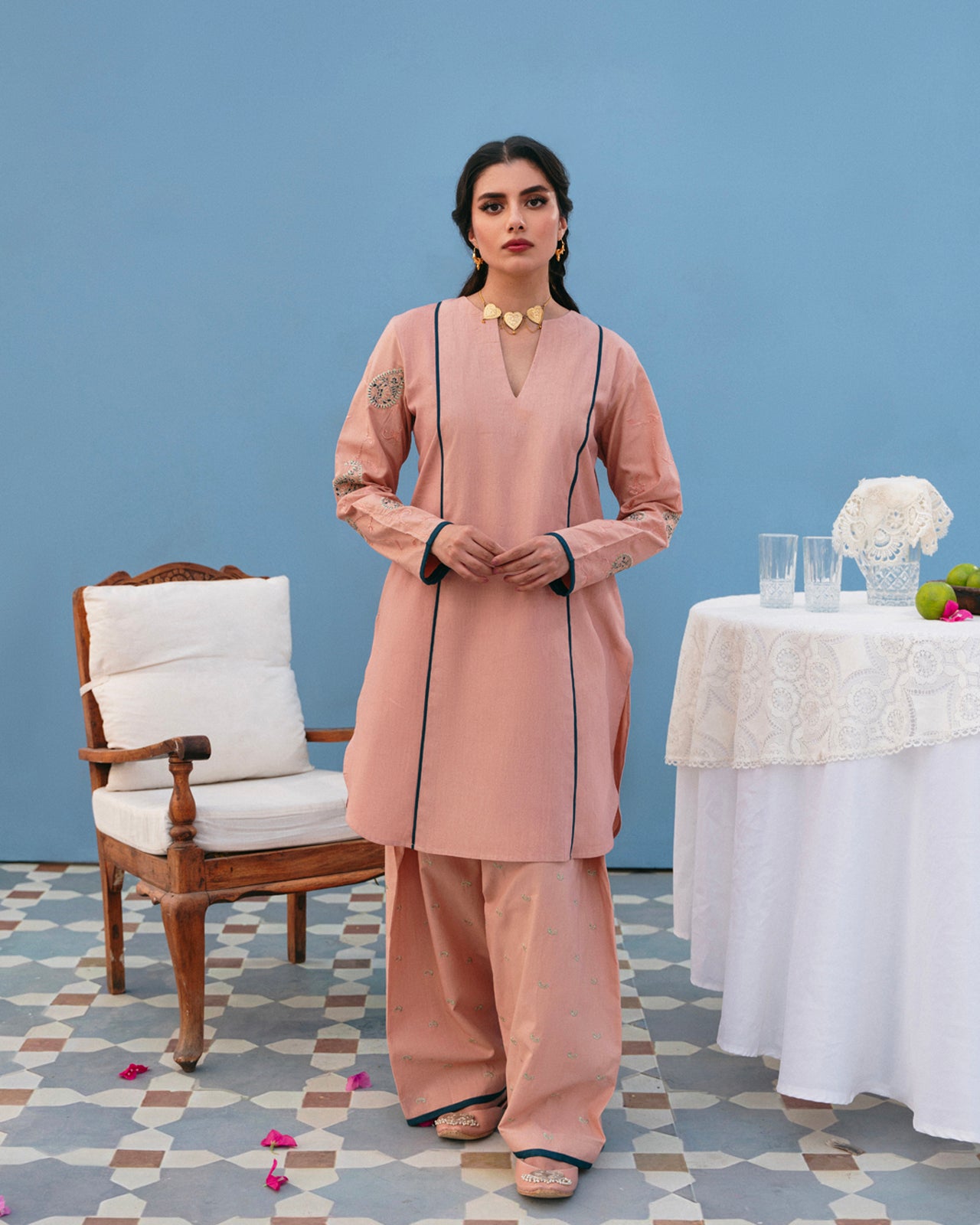 Avizeh Kurta Set